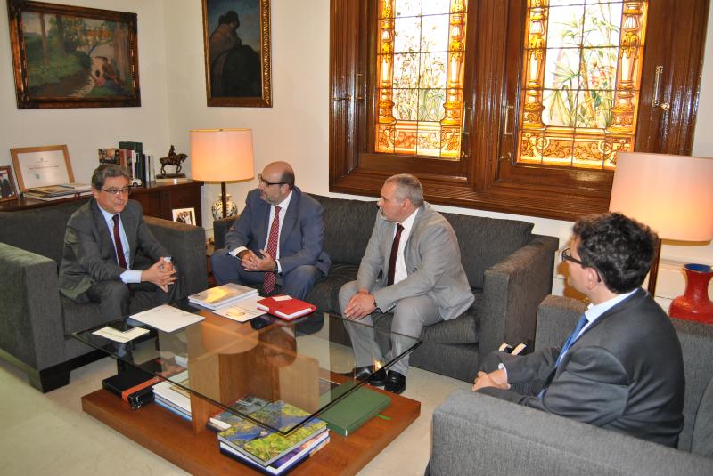 El delegado del Gobierno en Cataluña se reúne con el presidente de CSIF