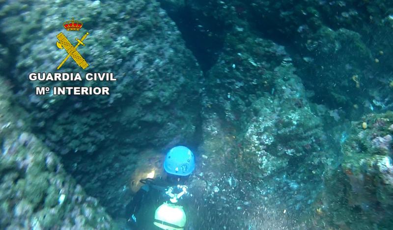 La Guardia Civil recupera el cuerpo sin vida de un buceador en apnea desaparecido en una cueva submarina en Girona