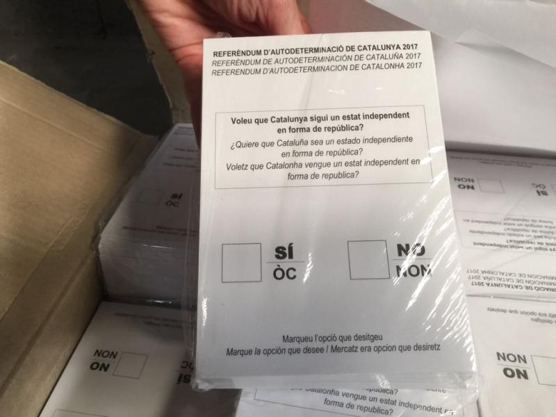 Referéndum ilegal suspendido por el Tribunal Constitucional: La Guardia Civil interviene cerca de 10 millones de papeletas de votación
