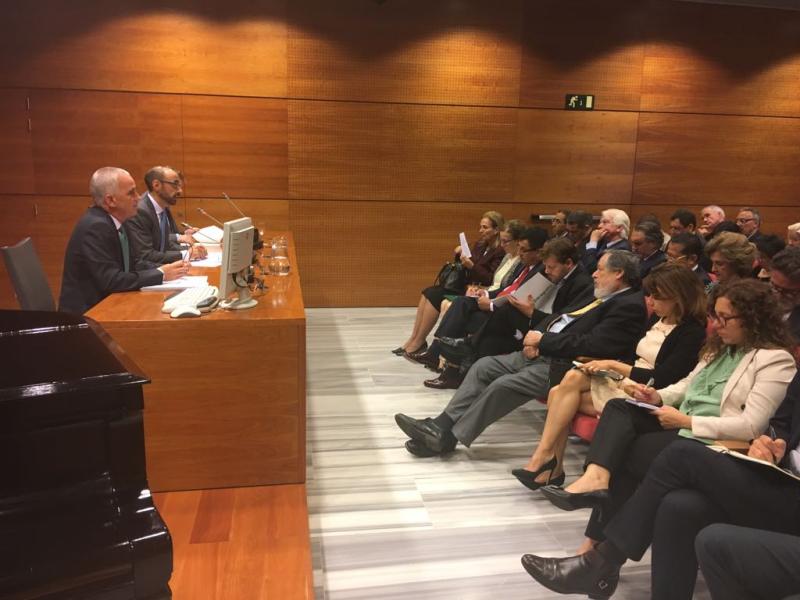 El subdelegado del Gobierno en Barcelona, Emilio Ablanedo, se reúne con los cónsules acreditados en Cataluña