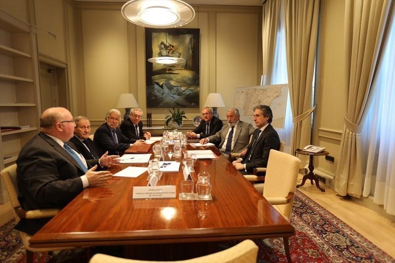 De la Serna se reúne con miembros del Consejo Asesor de Infraestructuras de Cataluña