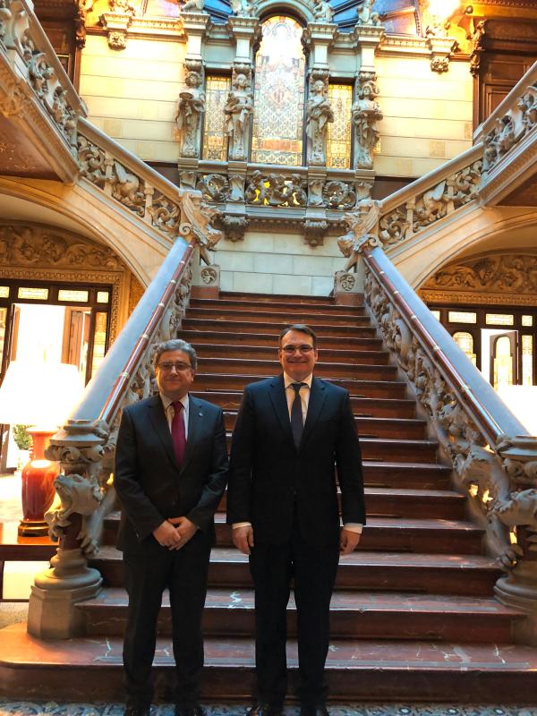 Enric Millo se reúne con el ministro consejero de la Embajada de EEUU en España y Andorra