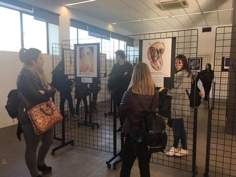 300 personas visitan la exposición 'Erradiquemos la Mutilación Genital Femenina'