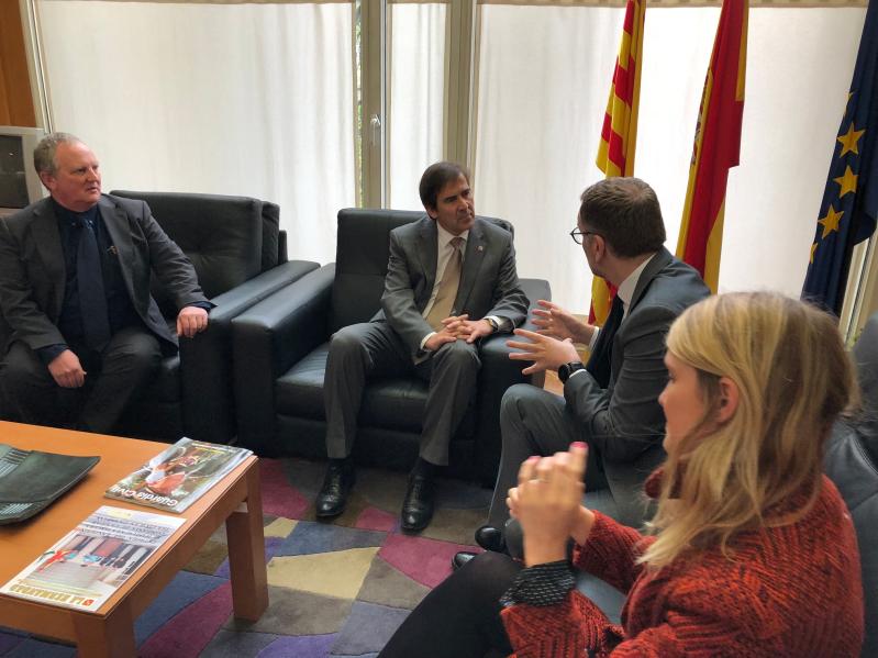 El subdelegado del Gobierno en Girona recibe al cónsul general británico en Barcelona 