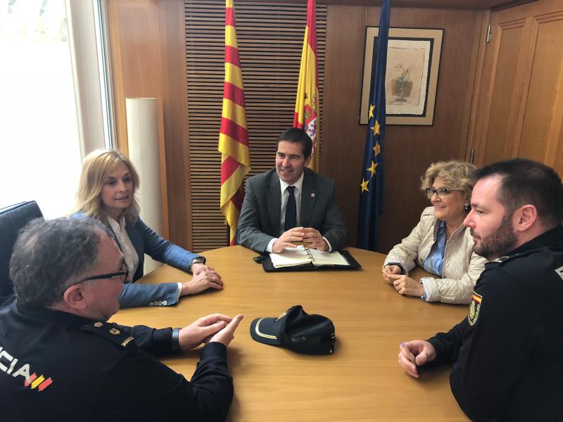 El subdelegado del Gobierno en Girona se reúne con la interlocutora social nacional contra la trata de seres humanos para coordinar actuaciones