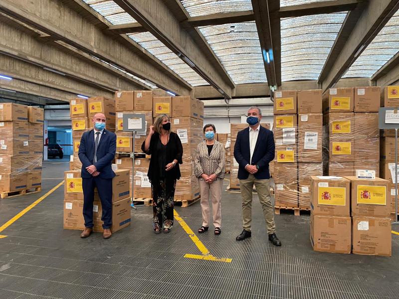 La delegada del Govern a Catalunya entrega 708.000 mascaretes a la Diputació de Barcelona i a l’Ajuntament de Barcelona 
