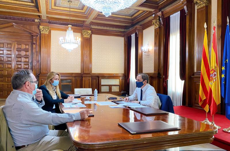 El subdelegat del Govern a Lleida, José Crespín, es reuneix amb la directora provincial del Servei Públic Estatal d’Ocupació (SEPE) a Lleida i el subdirector de prestacions
