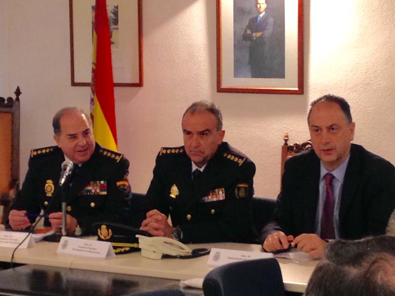 El subdelegado del Gobierno en Valencia preside el nombramiento de tres nuevos comisarios