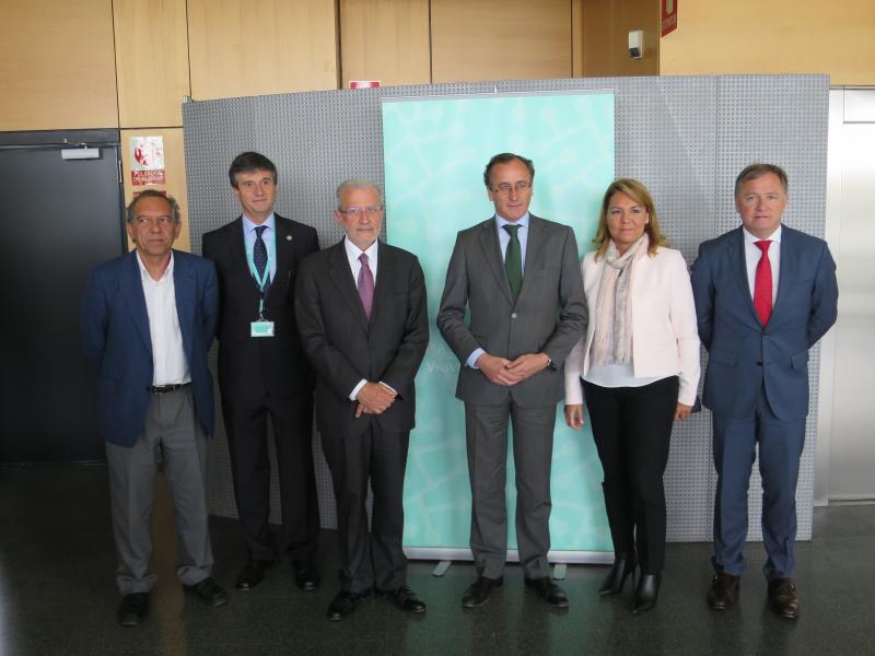 El delegado del Gobierno  asiste a la firma del convenio entre el Ministerio de Sanidad y la Universitat de València para impulsar el CND