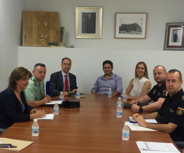 El subdelegado del Gobierno en Valencia preside las juntas locales de seguridad de Pedralba y L'Eliana