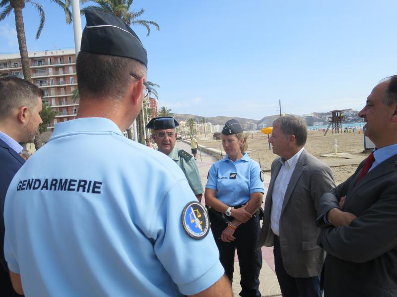Patrullas conjuntas de agentes de la Guardia Civil y la Gendarmería Nacional Francesa refuerzan la seguridad en las zonas turísticas de la Comunitat Valenciana