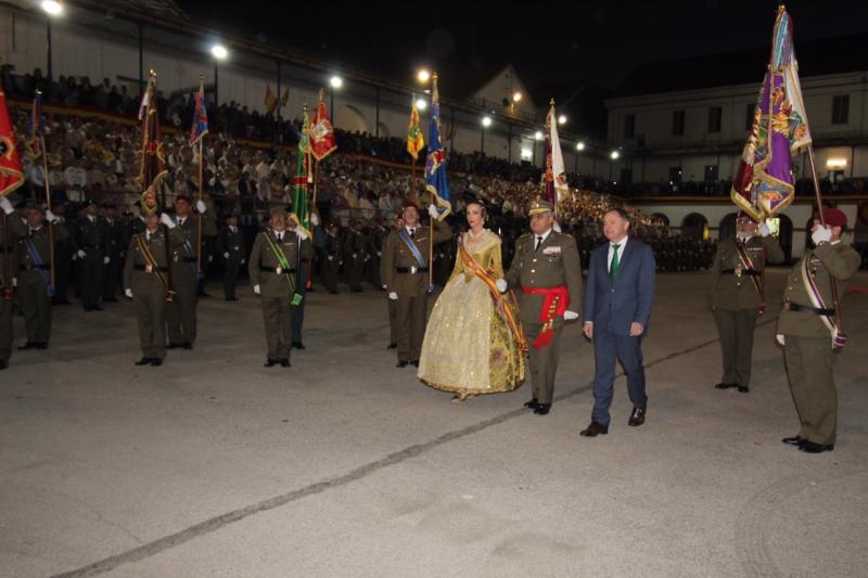 El delegado del Gobierno asiste al homenaje de las Fuerzas Armadas al Pueblo de Valencia
