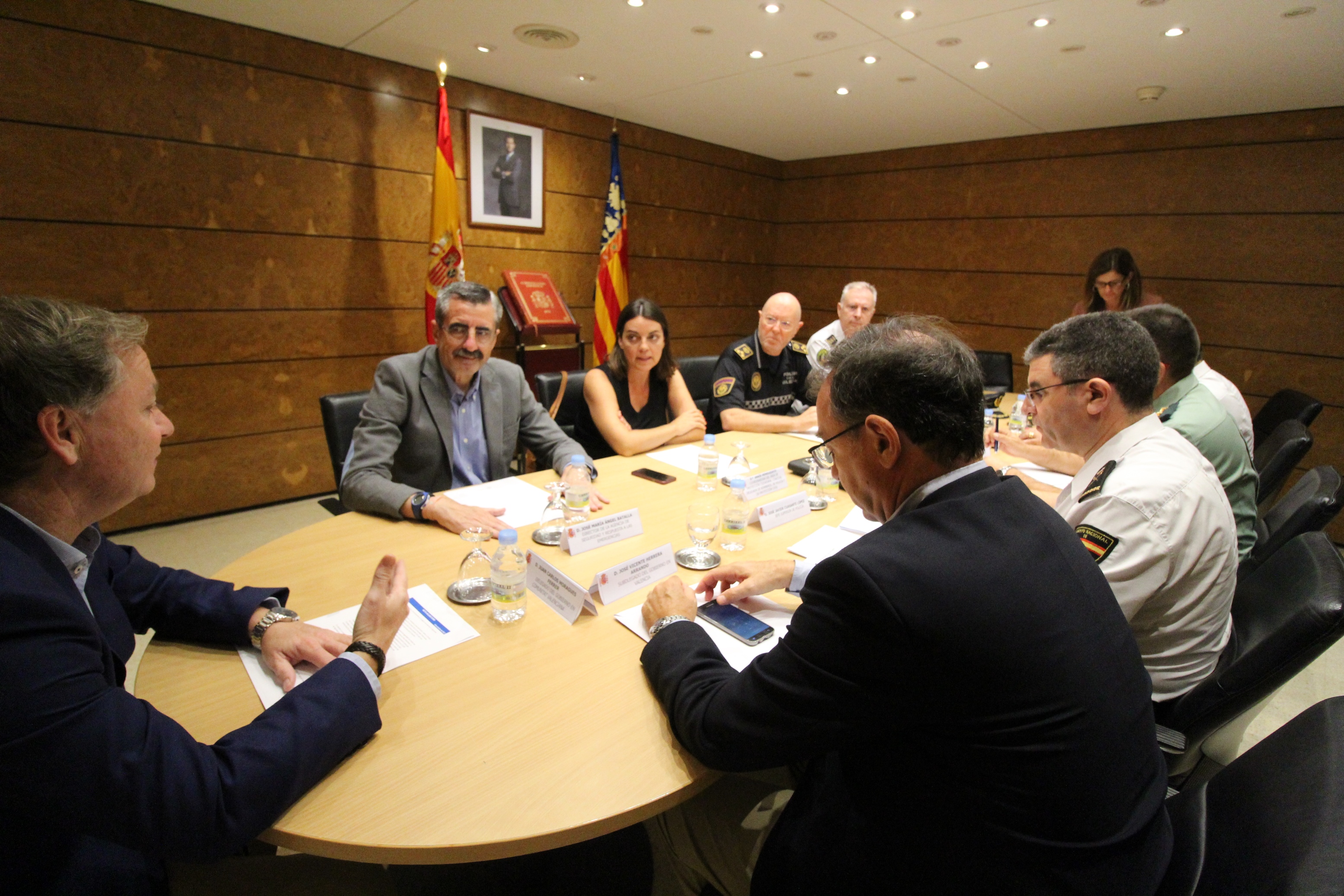Delegación de Gobierno refuerza el dispositivo de seguridad para el 9 d’Octubre con un centenar de agentes de  la Policía Nacional de fuera de Valencia