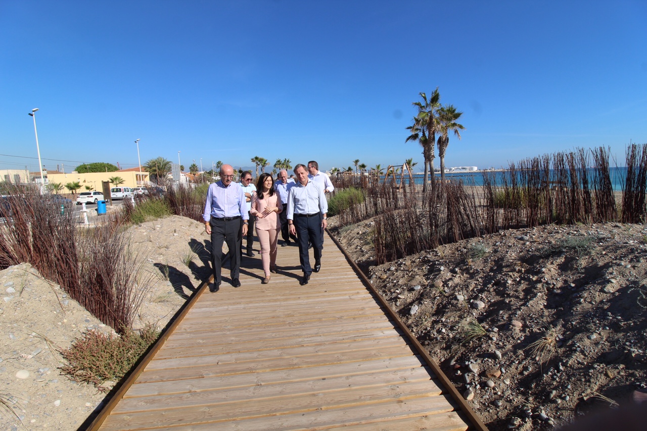 El Gobierno recupera la playa de Benafeli de Almassora con una  inversión de cerca de 2 millones de euros creando una playa uniforme, dunas e instalación de pasarelas