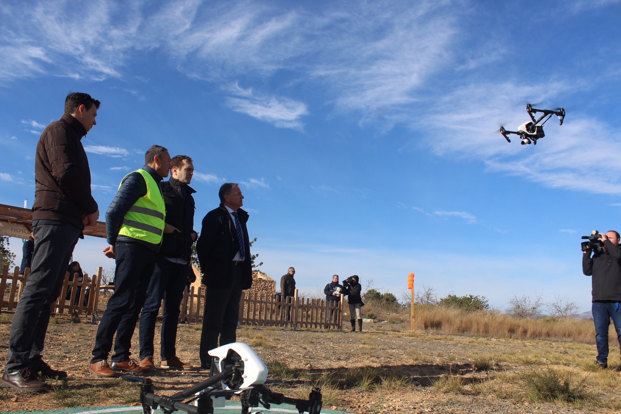 Moragues: “El uso de drones tiene un gran potencial como herramienta eficaz para las emergencias y el trabajo de la Fuerzas y Cuerpos de Seguridad del Estado”