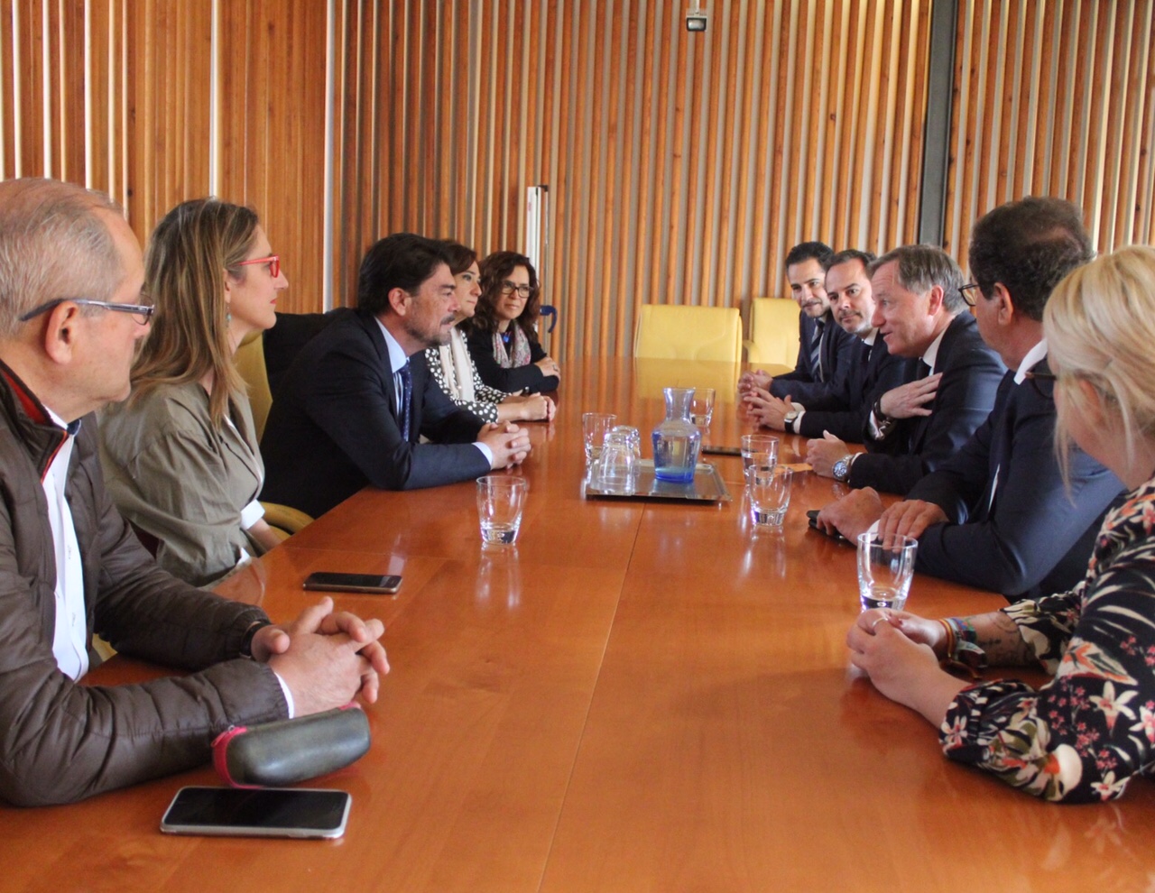Moragues traslada a Barcala la máxima colaboración  y apoyo del Gobierno para avanzar en los asuntos clave de la ciudad de Alicante