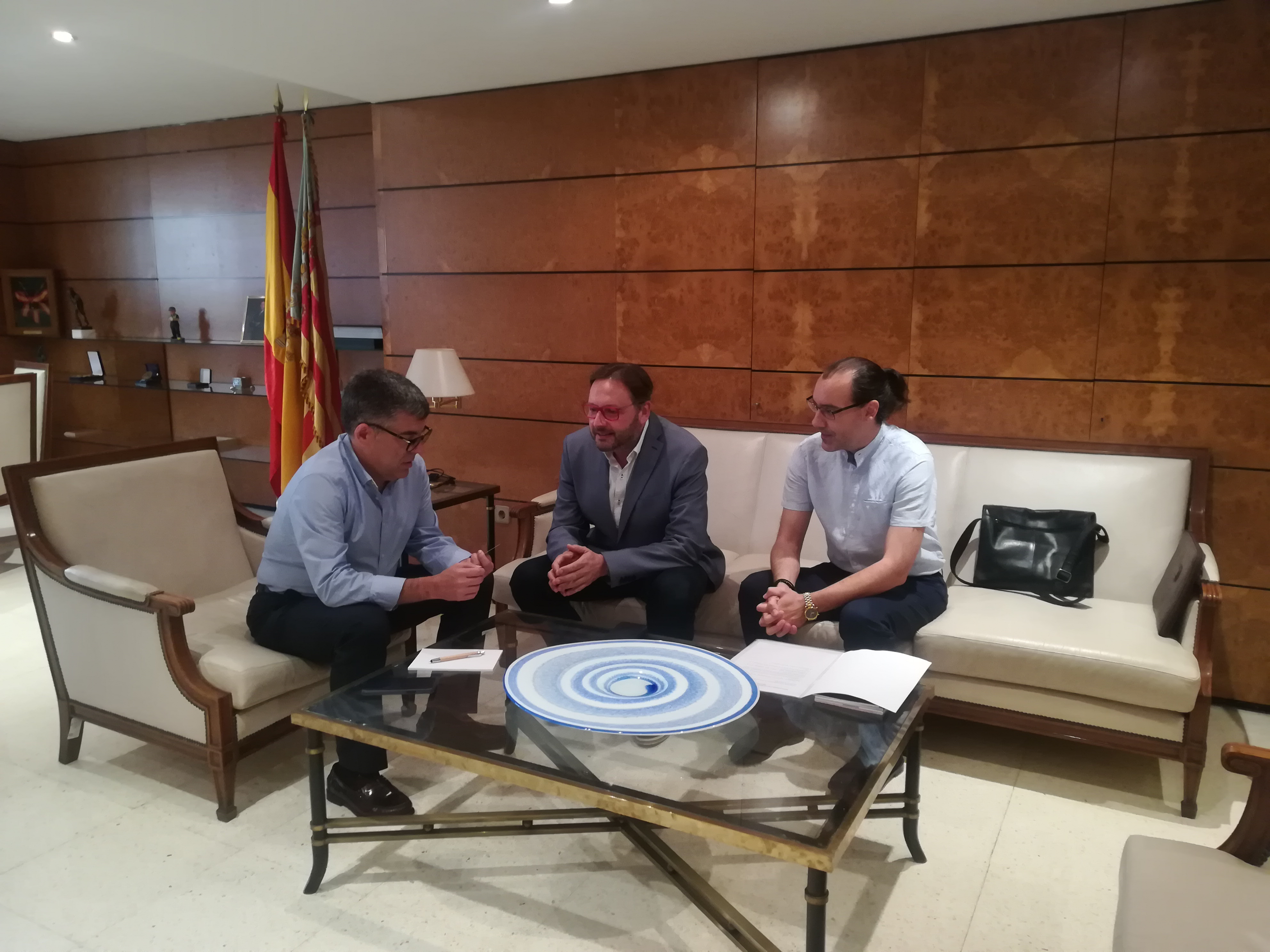 
El delegado del Gobierno  se reúne con la Confederación de Hostelería y Turismo de la Comunitat Valenciana
