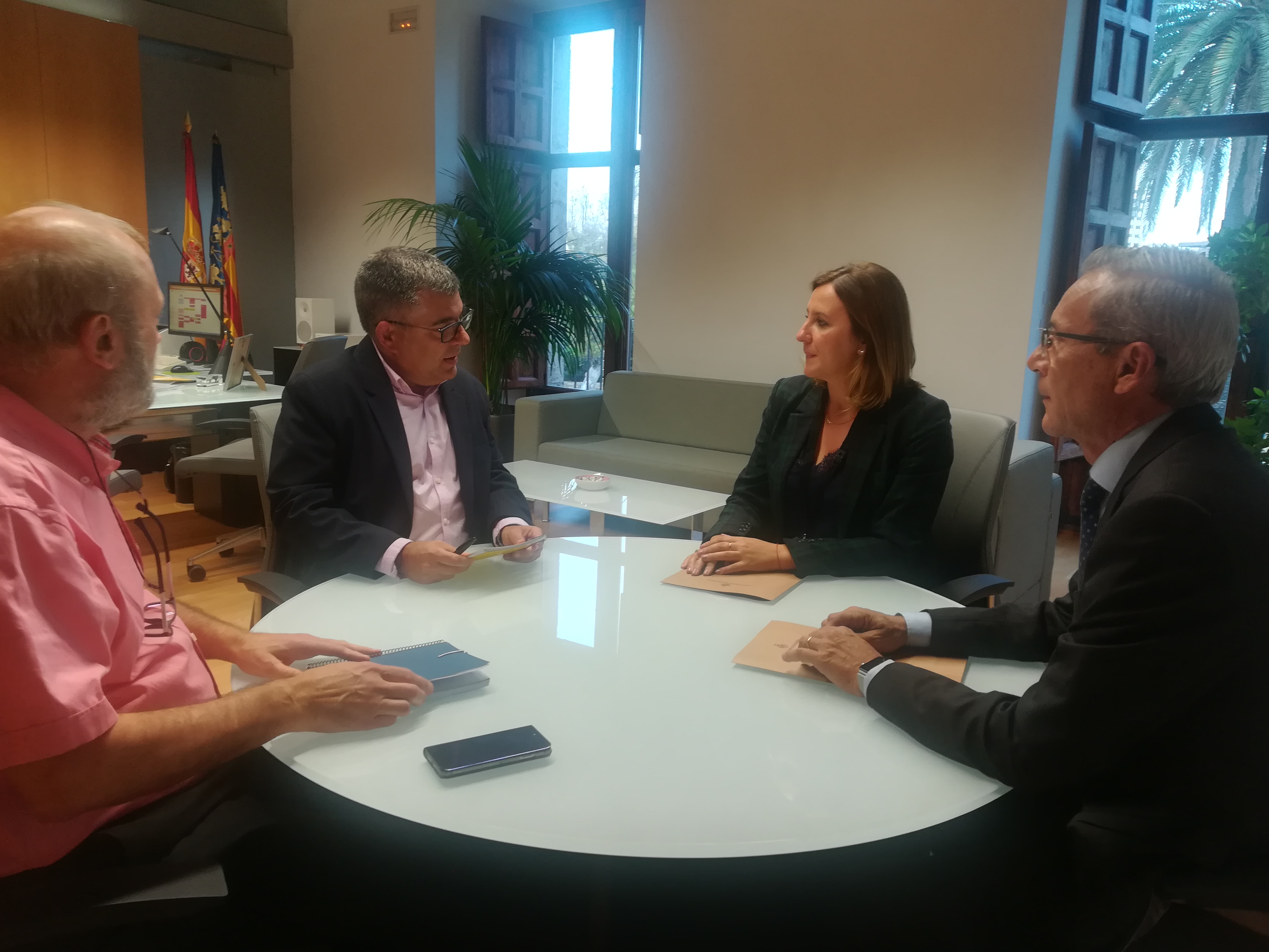 El delegado se reúne con la portavoz del PP en el Ayuntamiento de Valencia