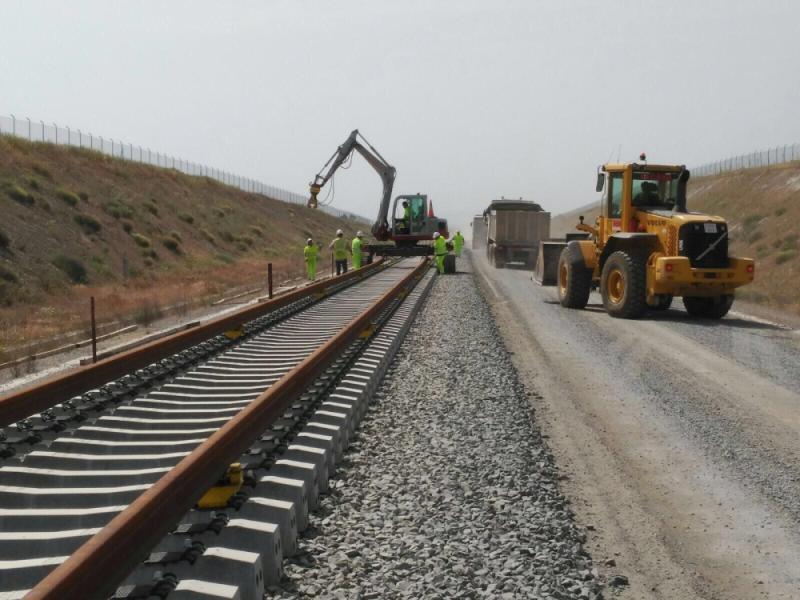 Adif ha formalizado el contrato de obras complementarias de montaje de vía en el tramo Cáceres-Mérida