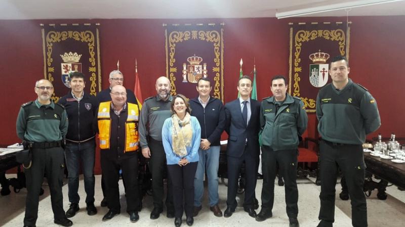 La subdelegada del Gobierno en Badajoz con los miembros de la Junta de Seguridad