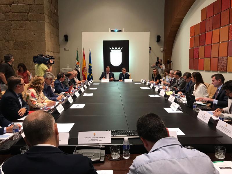 Comisión de Seguimiento del Pacto por el Ferrocarril en Extremadura.