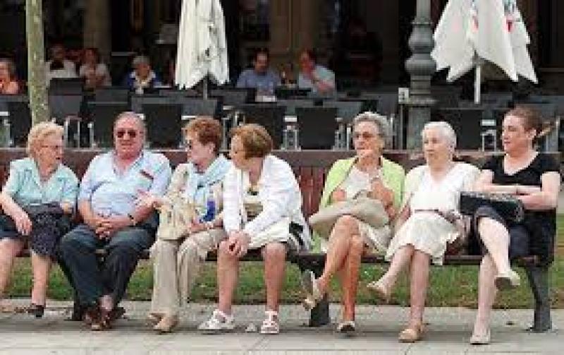 6.594 personas se benefician de la nueva mejora de la pensión de viudedad en Extremadura 