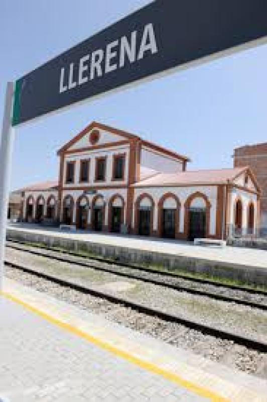Adif licita el suministro de materiales para la renovación de vía entre las estaciones de Llerena y Fuente del Arco