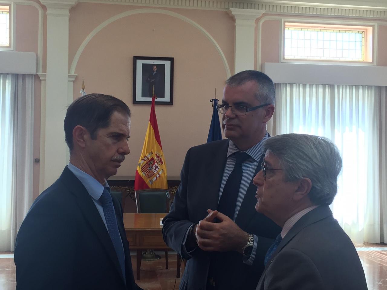 El delegado del Gobierno, el subdelegado del Gobierno en Pontevedra y el presidente de la Confederación Miño Sil