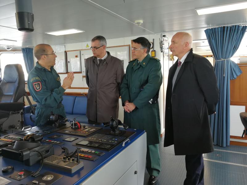 El delegado del Gobierno en Galicia visita el patrullero oceánico Río Segura