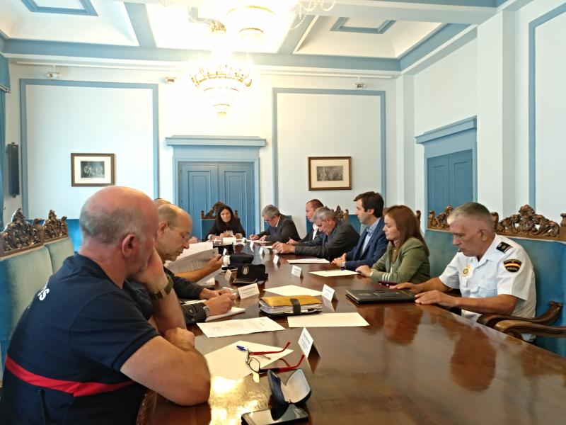 A subdelegada do Goberno en Lugo preside a reunión de coordinación da seguridade para a nova tempada do CD Lugo 
