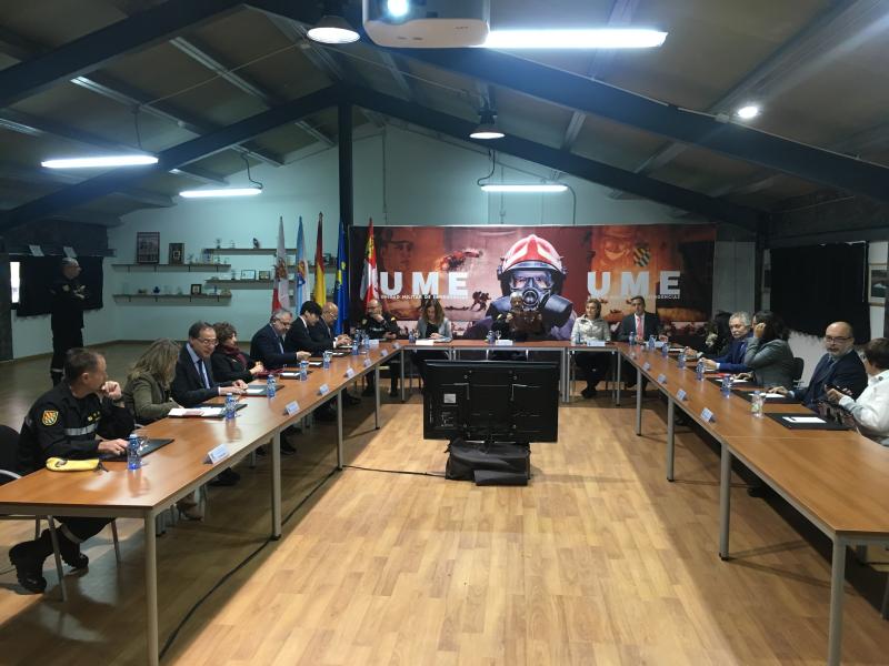 Os subdelegados do Goberno das catro provincias galegas acuden á reunión da UME (Unidade Militar de Emerxencias) en León