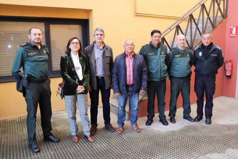 Maica Larriba repasa coa Garda Civil e o concello de A Guarda o operativo de seguridade cidadán