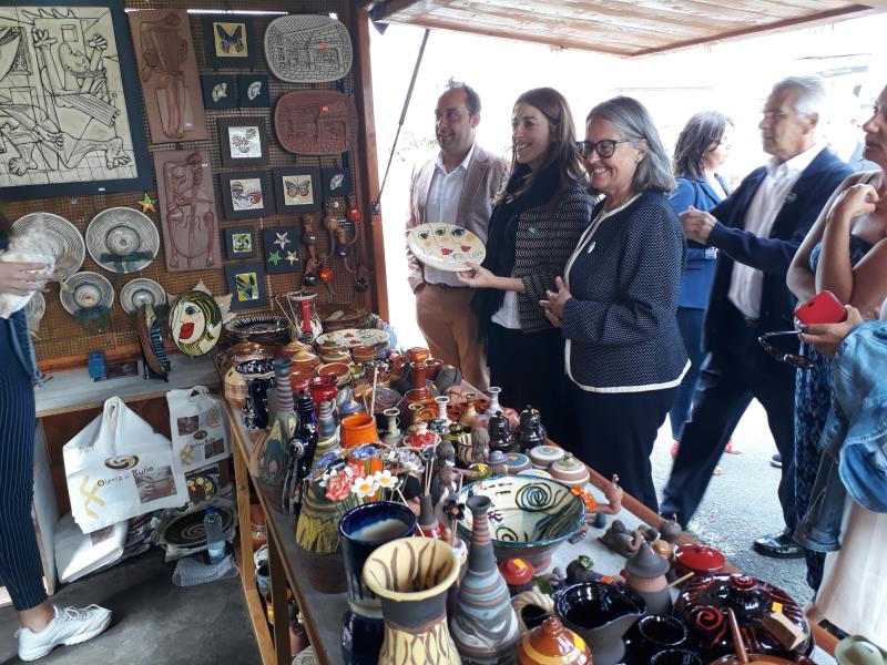 A subdelegada do Goberno na Coruña agradece aos oleiros e oleiras de Buño a súa defensa do patrimonio cultural galego