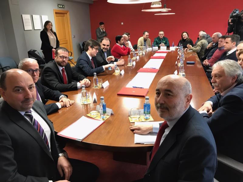 El delegado del Gobierno informa de la adjudicación de 9,8 M de € en el marco del Plan Reindus del Ministerio de Industria para el desarrollo de 7 proyectos industriales en Galicia