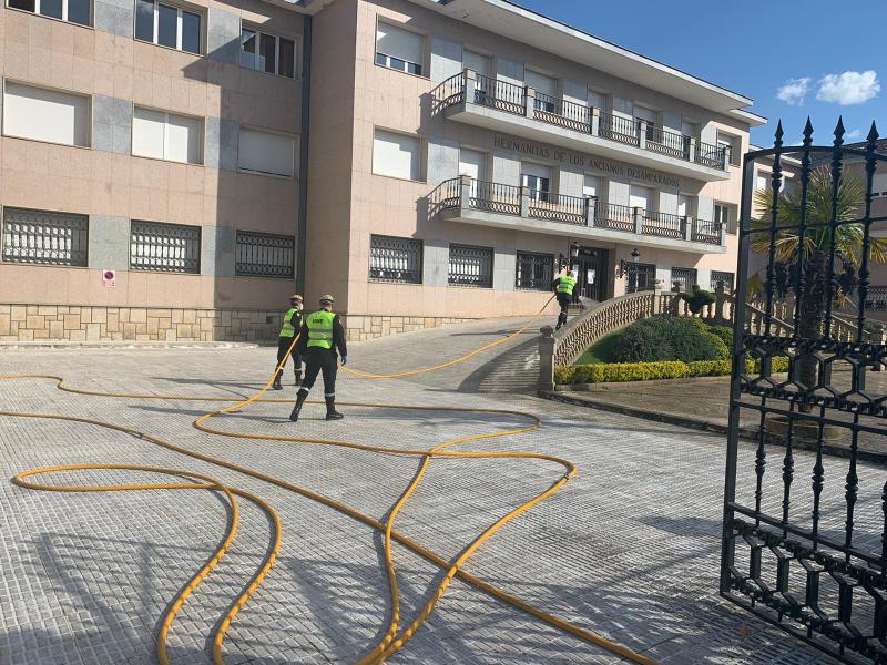 La Delegación del Gobierno informa de la desinfección masiva de residencias de ancianos en Galicia a cargo de las Fuerzas Armadas