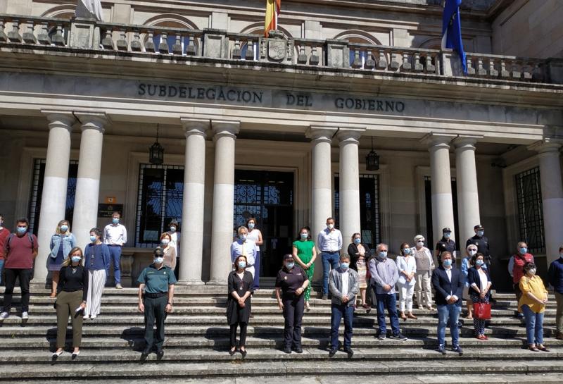 A Subdelegación do Goberno en Pontevedra súmase ao minuto de silencio en recordo das vítimas da pandemia