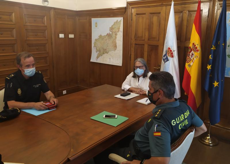 Pilar López-Rioboo coordina los dispositivos de Policía Nacional y Guardia Civil ante la entrada en vigor de las nuevas medidas de control del COVID-19