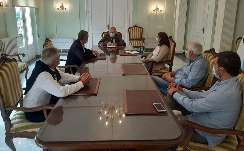 Reunión con representantes do concello de Vilar de Barrio