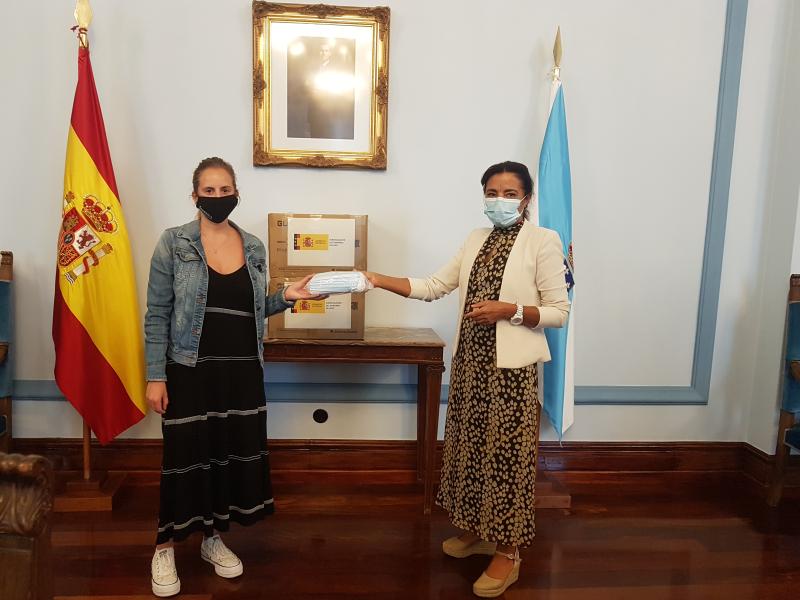 Isabel Rodríguez entrega 24.000 mascarillas a entidades sociales de la provincia de Lugo