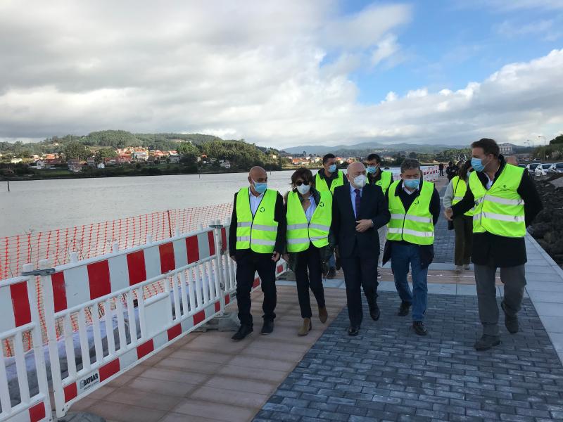 Javier Losada avanza la finalización del primer tramo del paseo marítimo de Pontevedra a Marín este mismo año 