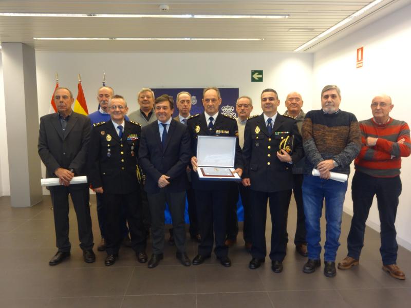  Con motivo del 195 Aniversario del Cuerpo Nacional de Policía, el Delegado del Gobierno en La Rioja, José Ignacio Pérez Sáenz, destaca la dignidad del trabajo de la Policía Nacional y el valor de su labor al servicio de los ciudadanos.