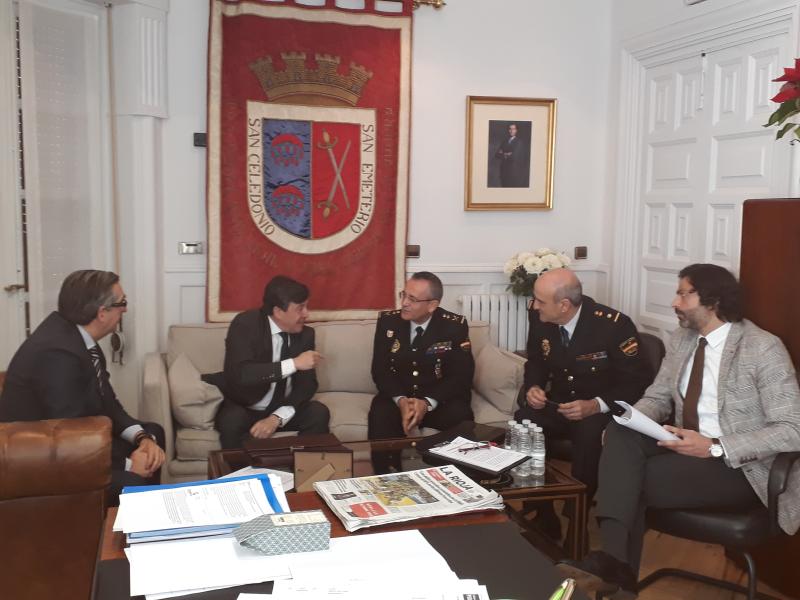 José Ignacio Pérez Sáenz califica de “gran noticia” la creación de una oficina permanente para la expedición del DNI y el pasaporte en Calahorra.