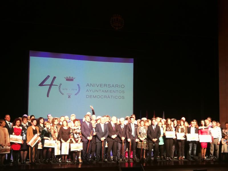 El Delegado del Gobierno asiste a la celebración de los cuarenta años de los Ayuntamientos democráticos, en Arnedo.