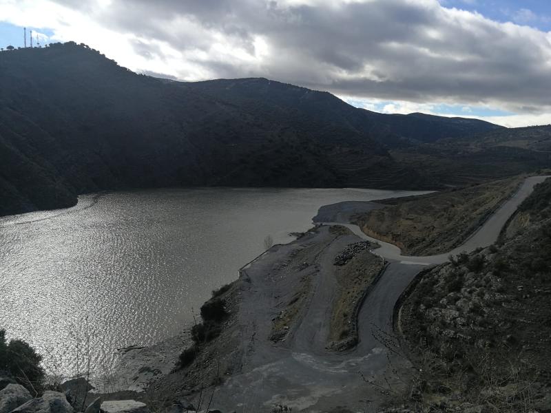 La Presidencia de la Confederación Hidrográfica del Ebro licita un contrato para servicios de control y vigilancia de la presa de Enciso. 