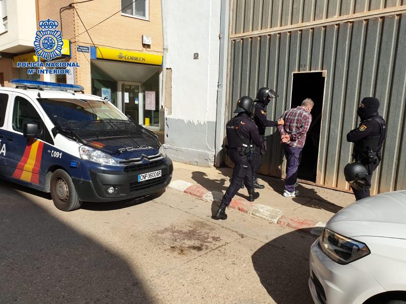 La Policía Nacional detiene a los atracadores de cuatro asaltos a supermercados, siendo detenidos a punto de cometer otro en la localidad de Pradejón 