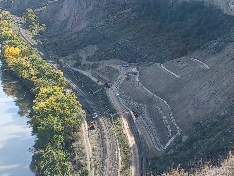 Adif finaliza las obras de protección de la infraestructura ferroviaria entre Alcanadre y Arrúbal