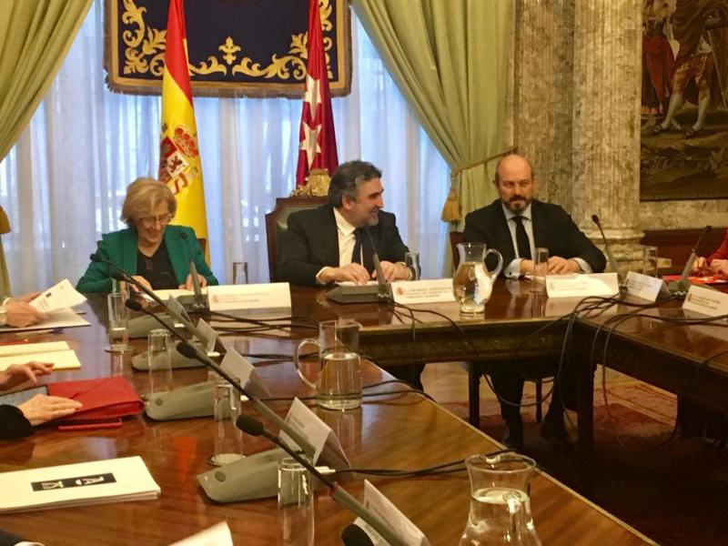Momento de la reunión del delegado del Gobierno con el vicepresidente de la Comunidad de Madrid y la alcaldesa de la capital