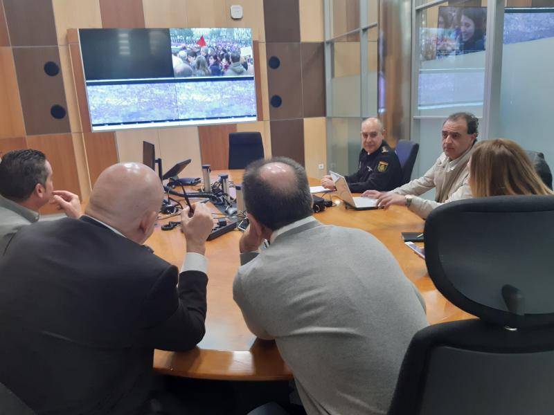 José Manuel Franco reunido con los componentes del CECOR donde ha conocido el trabajo que realizan los agentes de la Policía Nacional