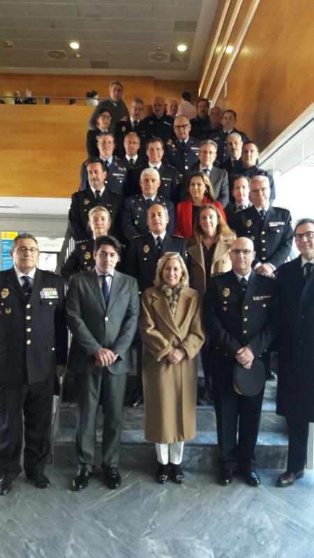 La Delegada en la toma de posesión del nuevo Comisario de Alcorcón
