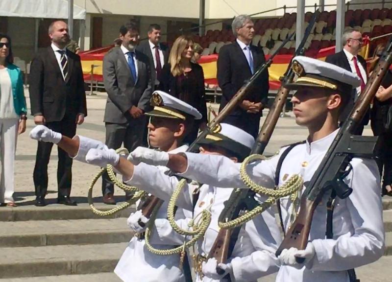 María Paz García-Vera en la entrega de los Reales Despachos a los nuevos oficiales y suboficiales de los Cuerpos Comunes de las Fuerzas Armadas